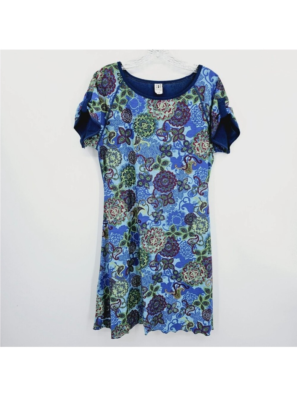 Title Nine Dress Athena Athletic M Blue Floral Paisley Short Tab Raglan Sleeve